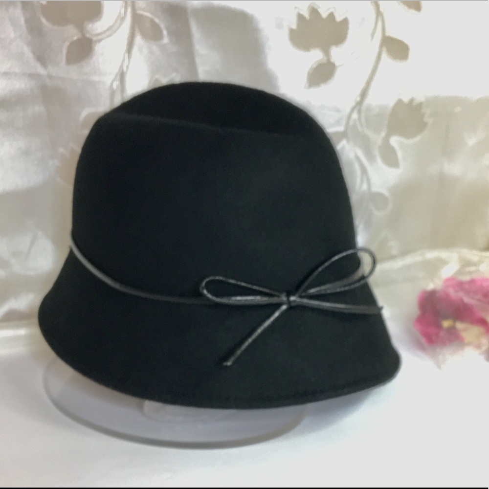 Giovanni of New York Women’s Black Bucket Wool Felt Hat Small-Medium Pre owned